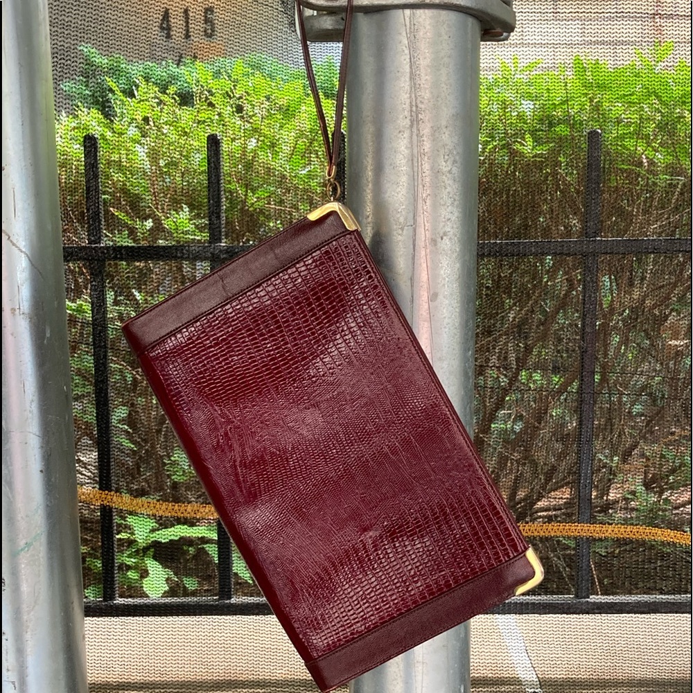 Vintage Koret burgundy genuine leather clutch